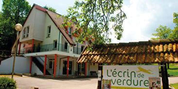 Floessplatz Reception and Activities Center