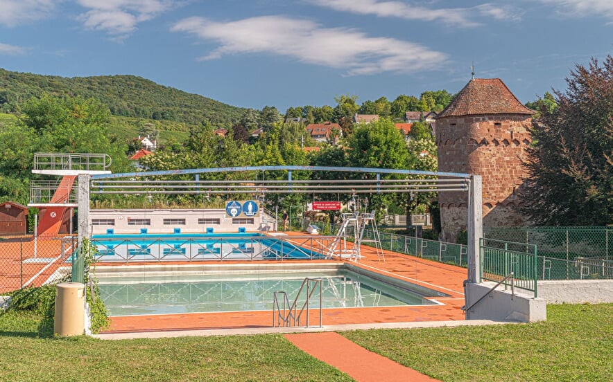 Open air swimming-pool