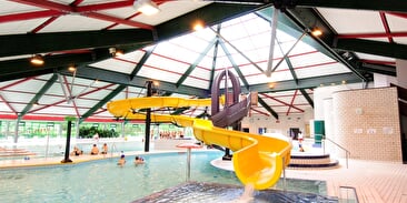 Swimming pool "Les Trois Châteaux"