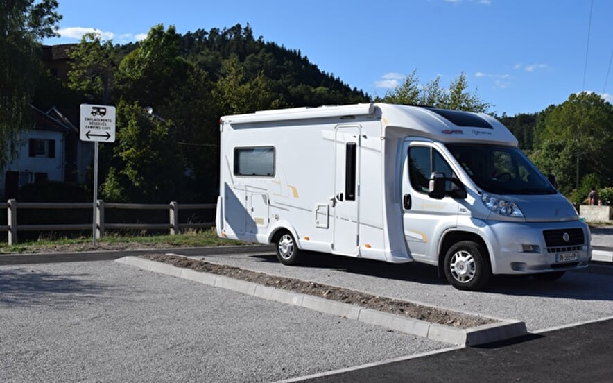 AIRE DE CAMPING CAR DE DOCELLES