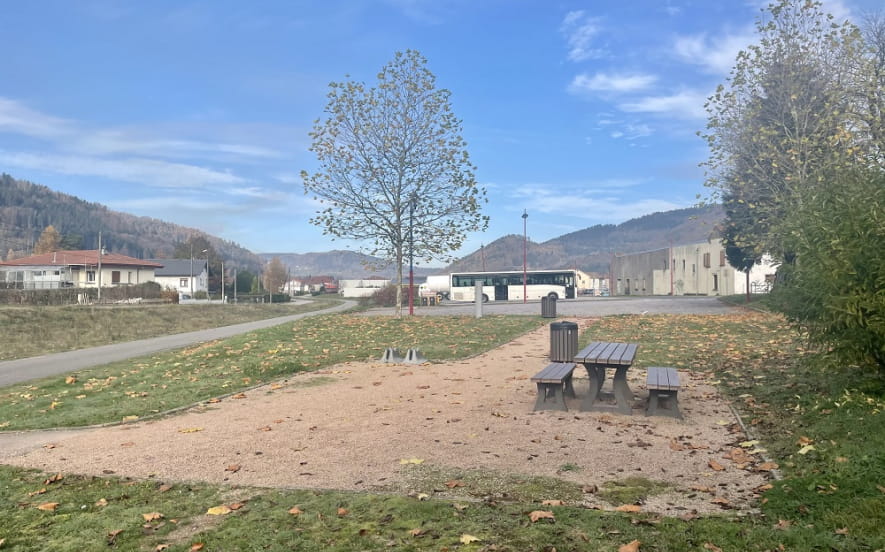 AIRE DE CAMPING-CAR DE LA PARELLE