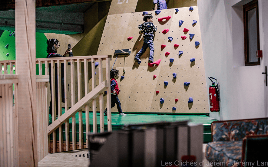 Hop'n Bloc - Salle d'escalade tout public