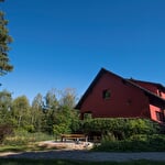 Meublé La Maison Rouge, entre végétal et minéral