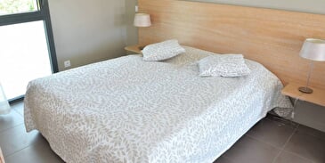 SARL Maison d'hôtes Ste-Hune /Appartement "Katel"