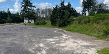 Aire de stationnement pour camping-cars