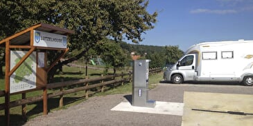Servicepunt - Parkeerterrein voor kampeer wagen