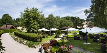 LE DOMAINE DU HAUT JARDIN HOTEL SPA & CHALETS JACUZZI PRIVES