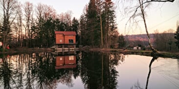 les sabots dans l'eau