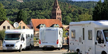 Aire de stationnement pour camping-car