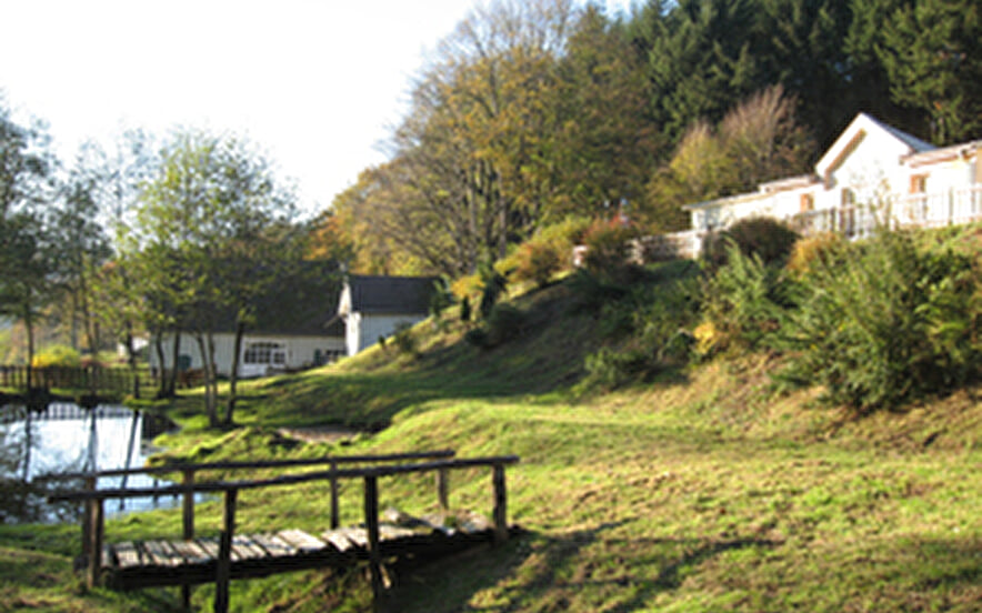 Centre d'accueil et d'hebergement - la source du tampa